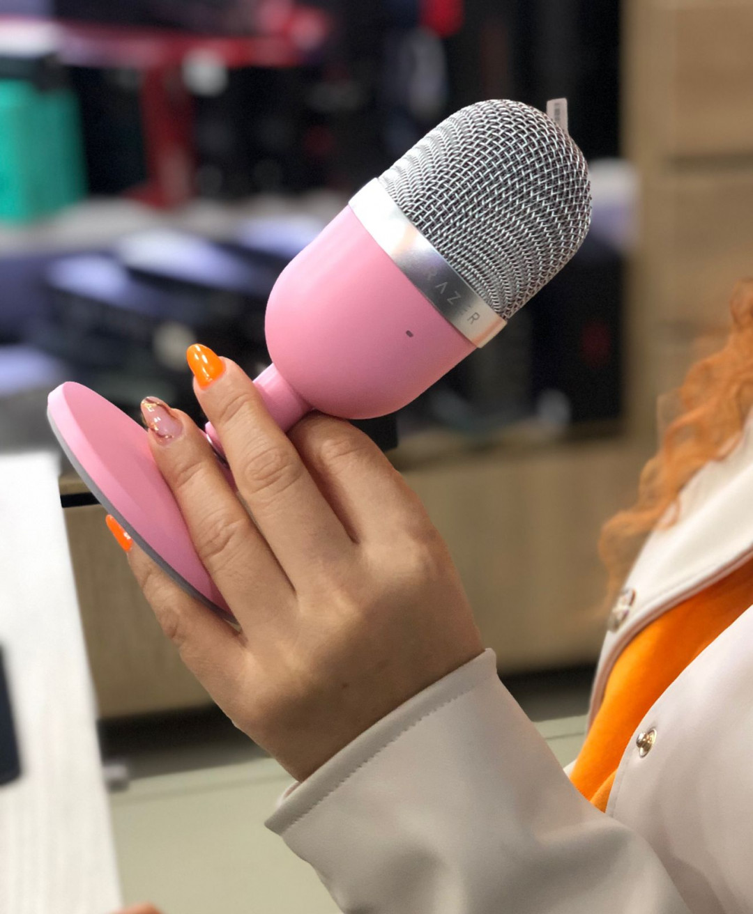 Micrófono RAZER SEIREN mini ultra compact condenser rosado