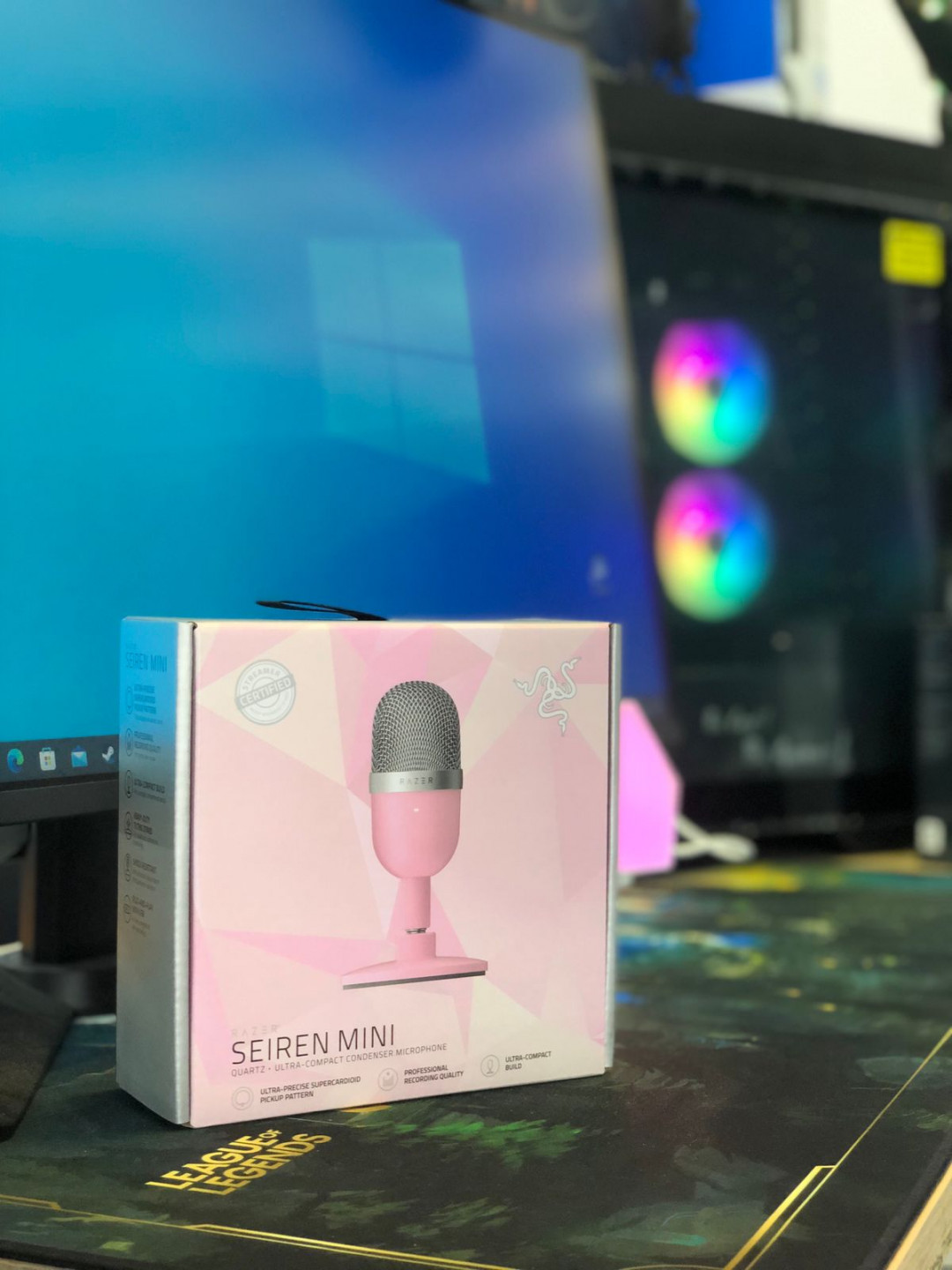 Micrófono RAZER SEIREN mini ultra compact condenser rosado